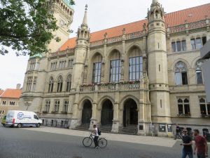 Das Rathaus am Platz der deutschen Einheit